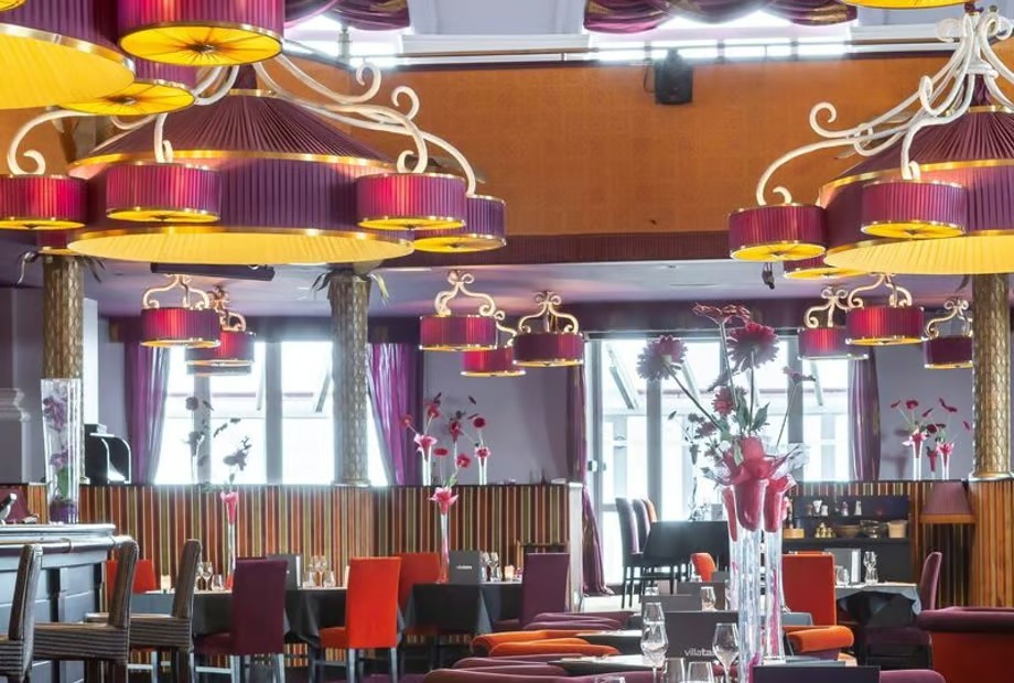 Stylowa przestrzeń restauracyjna w Budapeszcie