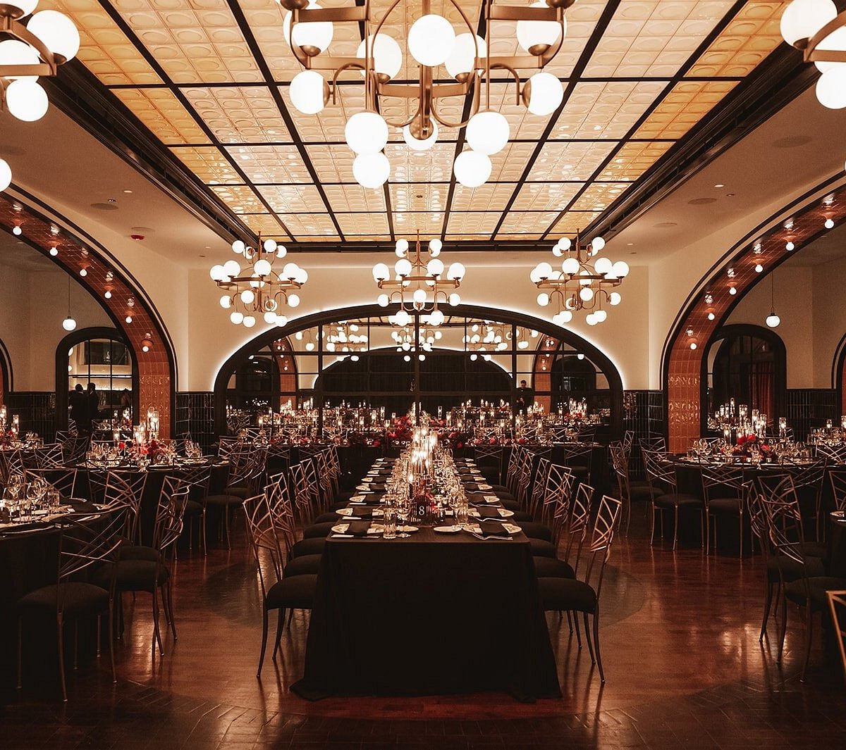 Wyłączne wnętrze restauracji dla koneserów